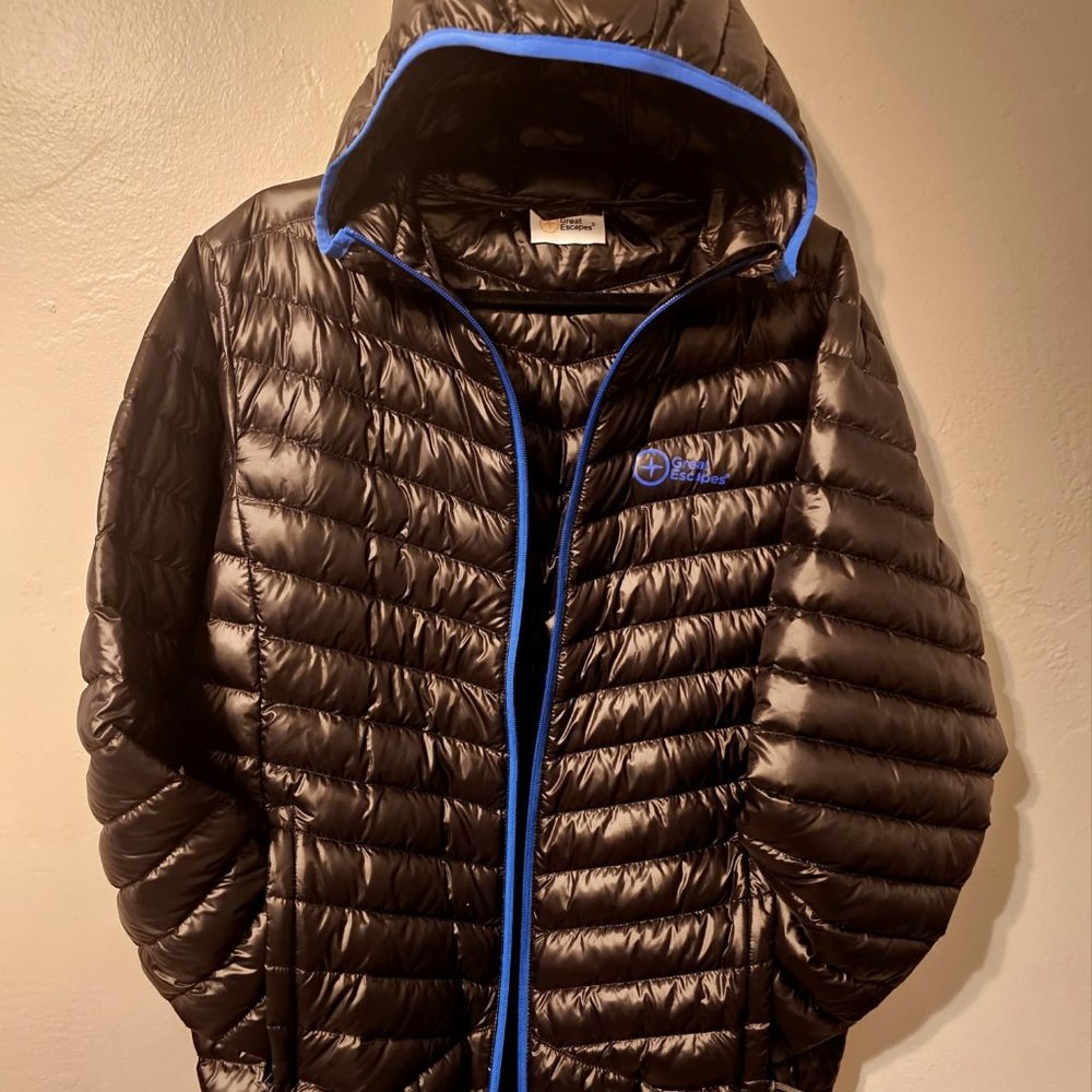 Great Escapes Men's Extra light puffer Jacket size Large